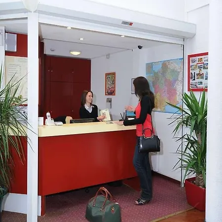 Hotel Mister Bed Le Mans Universite 2*